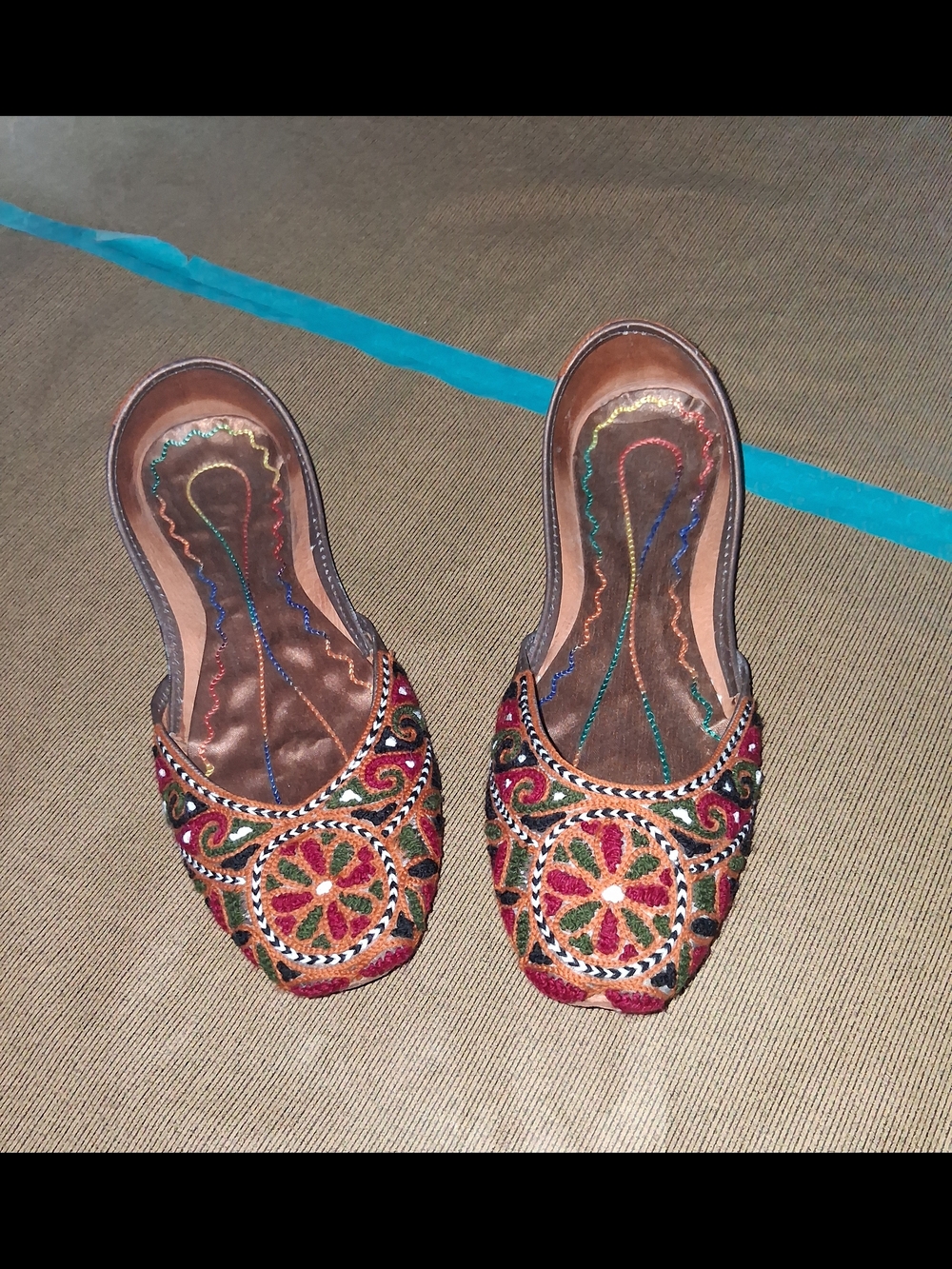 Fuchsia Womens Embroidered Leather Ballet Flats Size 6